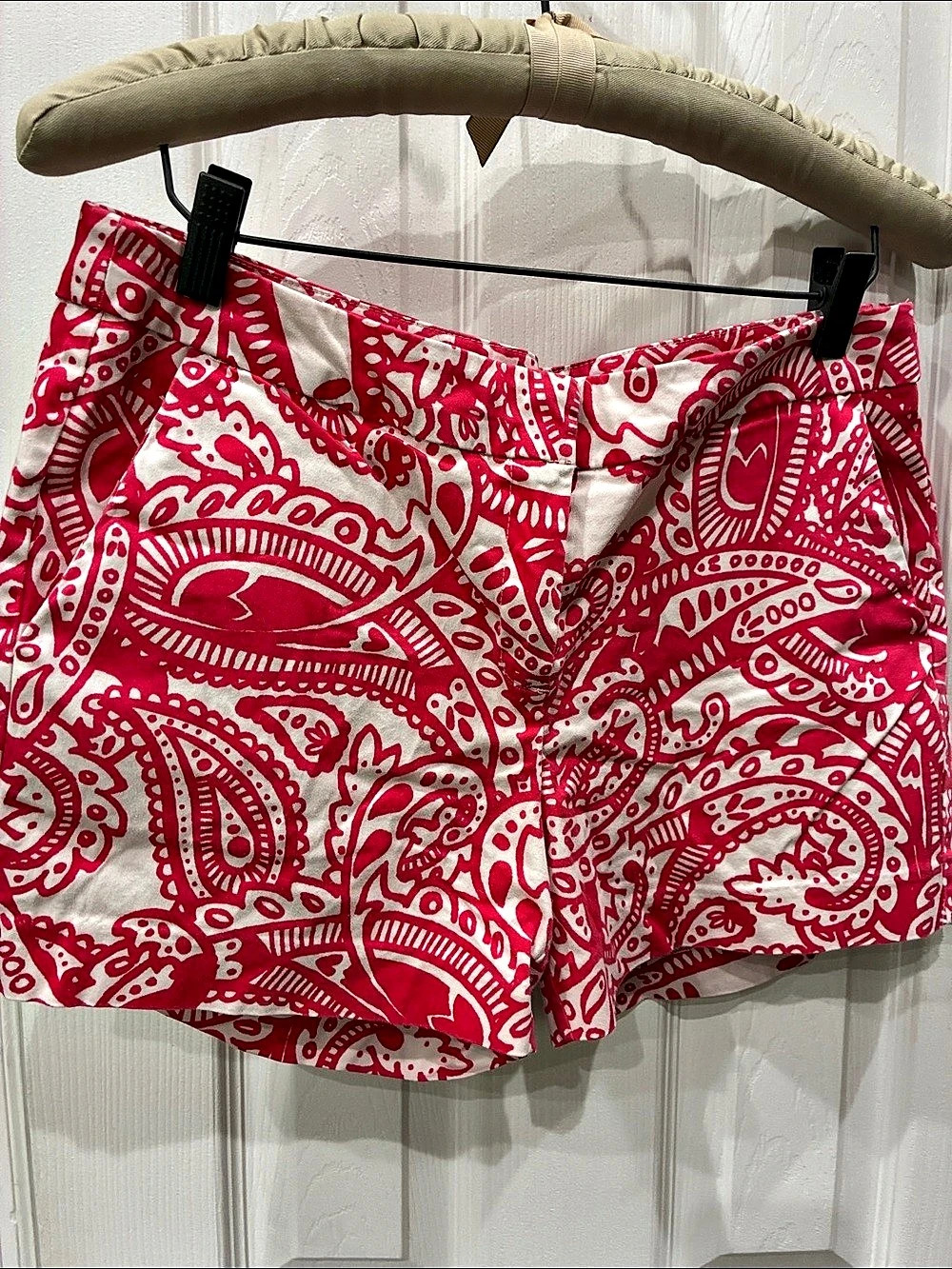 Kenji Paisley High Waist Shorts in Red & White Size 8